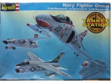 REVELL Navy Fighter Group F-4B Phantom II, A-7A Corsair II, A-3D Skywarrior 1/72 NO.4783