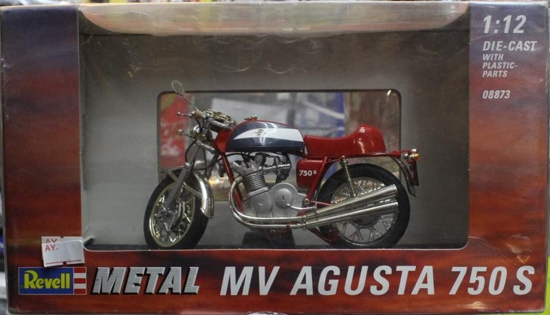 REVELL MV AGUSTA 750 S 1/12 機車完成品NO.08873